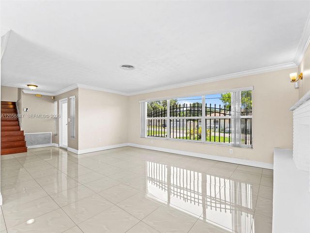 2045 NW 115th St, Miami, FL 33167
