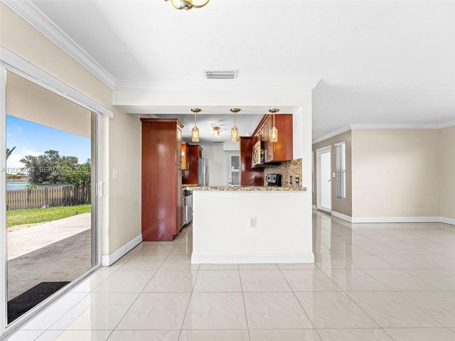 2045 NW 115th St, Miami, FL 33167