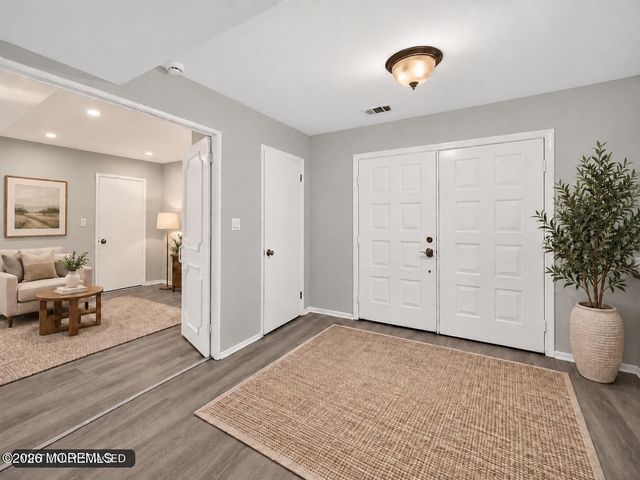 35 Patton Drive, Somerset, NJ 08873