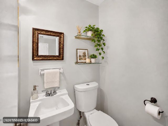 35 Patton Drive, Somerset, NJ 08873