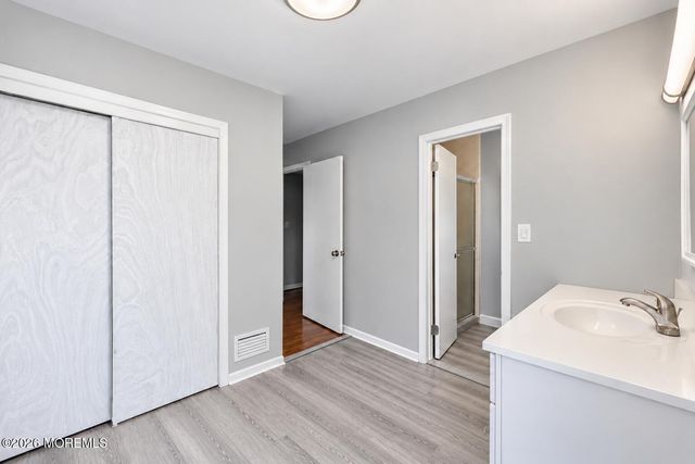 35 Patton Drive, Somerset, NJ 08873