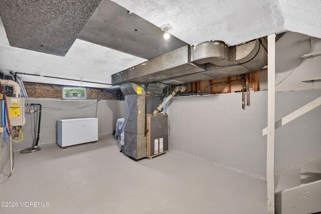 35 Patton Drive, Somerset, NJ 08873