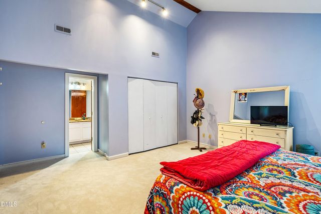 206 Lisa Drive, Carrboro, NC 27510