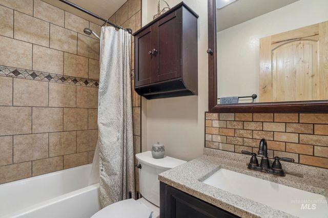 305 Borah Avenue, Twin Falls, ID 83301