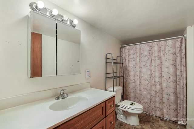 305 Borah Avenue, Twin Falls, ID 83301