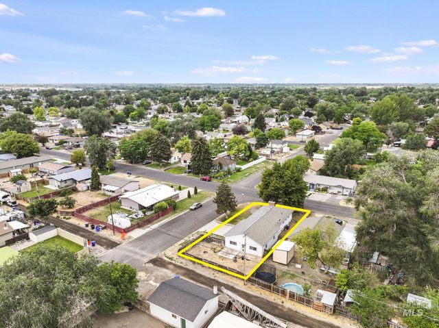 305 Borah Avenue, Twin Falls, ID 83301