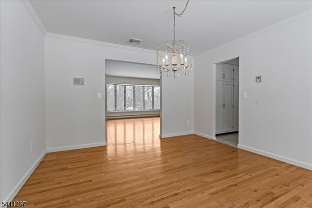 131 Ridge Rd, Watchung Boro, NJ 07069