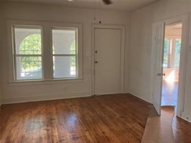 1727 Marburg Street, Dallas, TX 75215