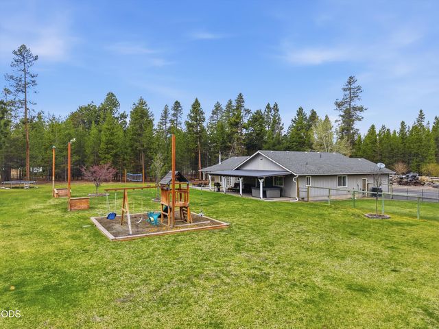 15965 Parkway Drive, La Pine, OR 97739
