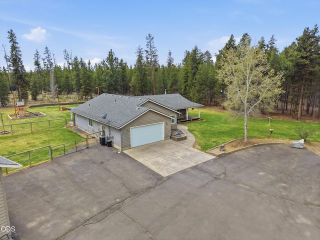 15965 Parkway Drive, La Pine, OR 97739