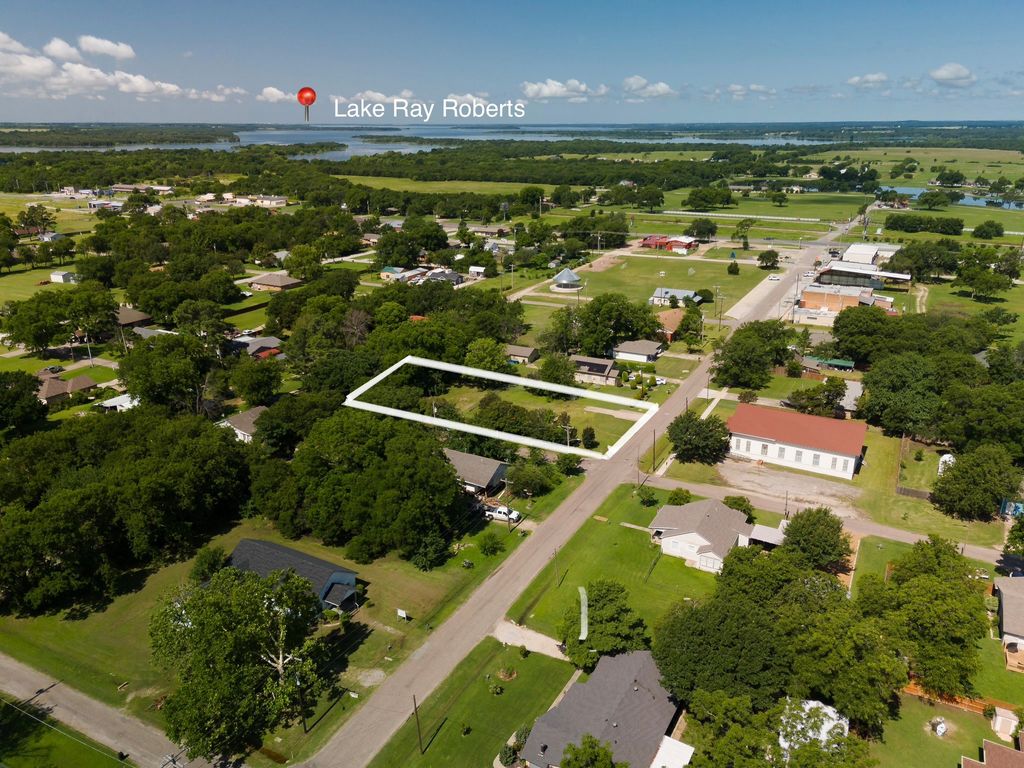 306 Gene Autry Drive, Tioga, TX 76271