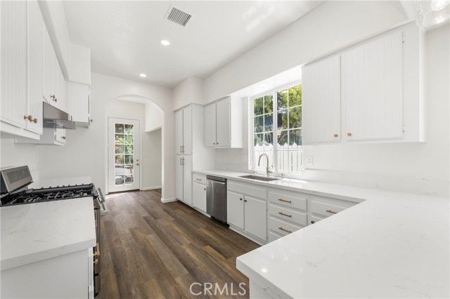 66 Turnbury, Irvine, CA 92620