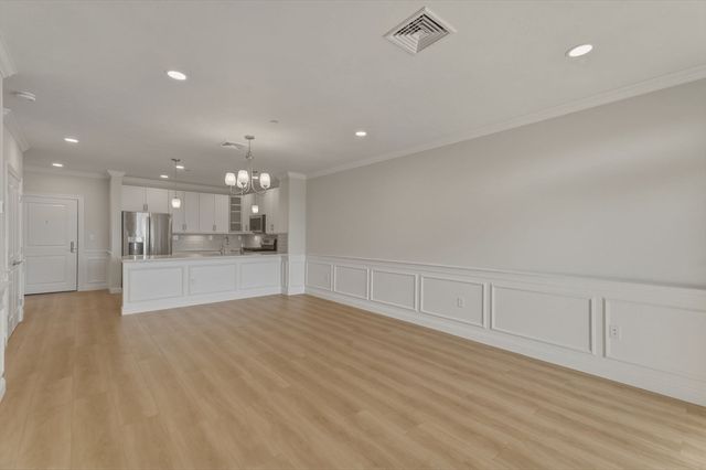 320 Middlesex Ave A203, Medford, MA 02155