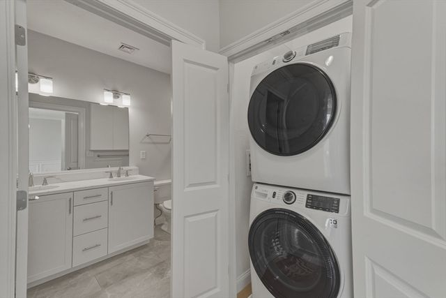 320 Middlesex Ave A203, Medford, MA 02155