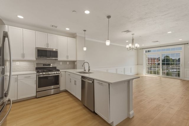320 Middlesex Ave A203, Medford, MA 02155