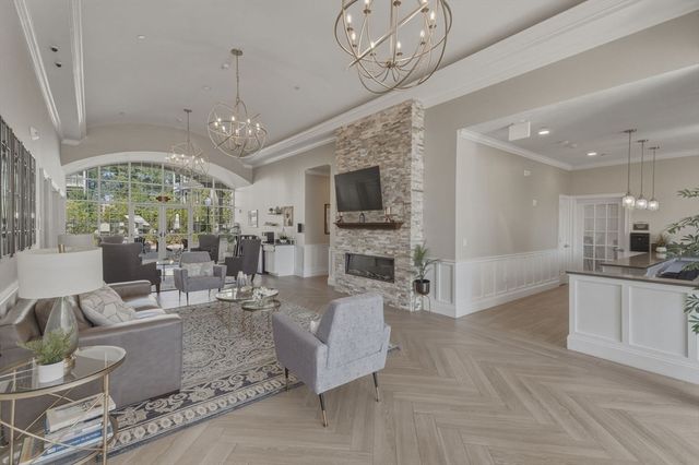 320 Middlesex Ave A203, Medford, MA 02155