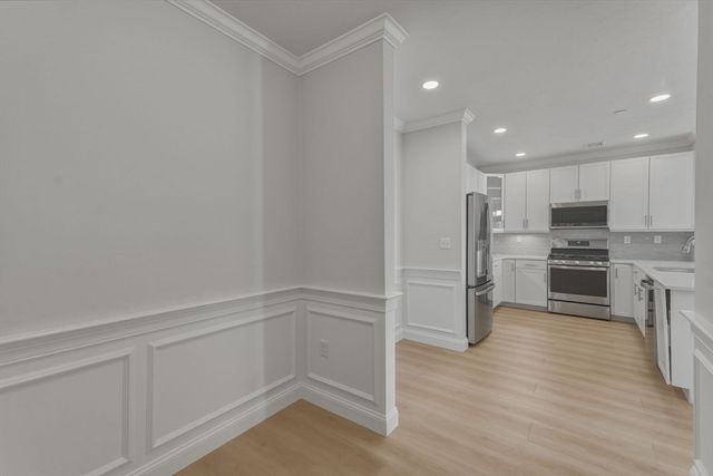 320 Middlesex Ave A203, Medford, MA 02155