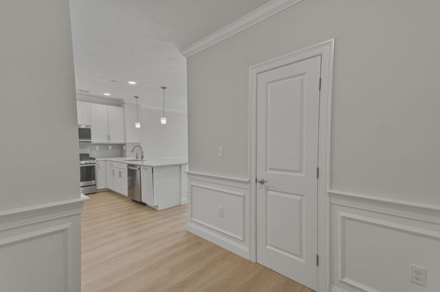 320 Middlesex Ave A203, Medford, MA 02155