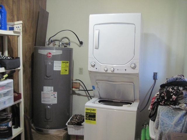 410 W Centre Street, Brazoria, TX 77422