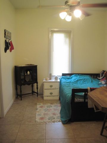 410 W Centre Street, Brazoria, TX 77422