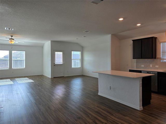 109 Mountain Maple ST, Hutto, TX 78634