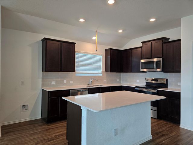 109 Mountain Maple ST, Hutto, TX 78634