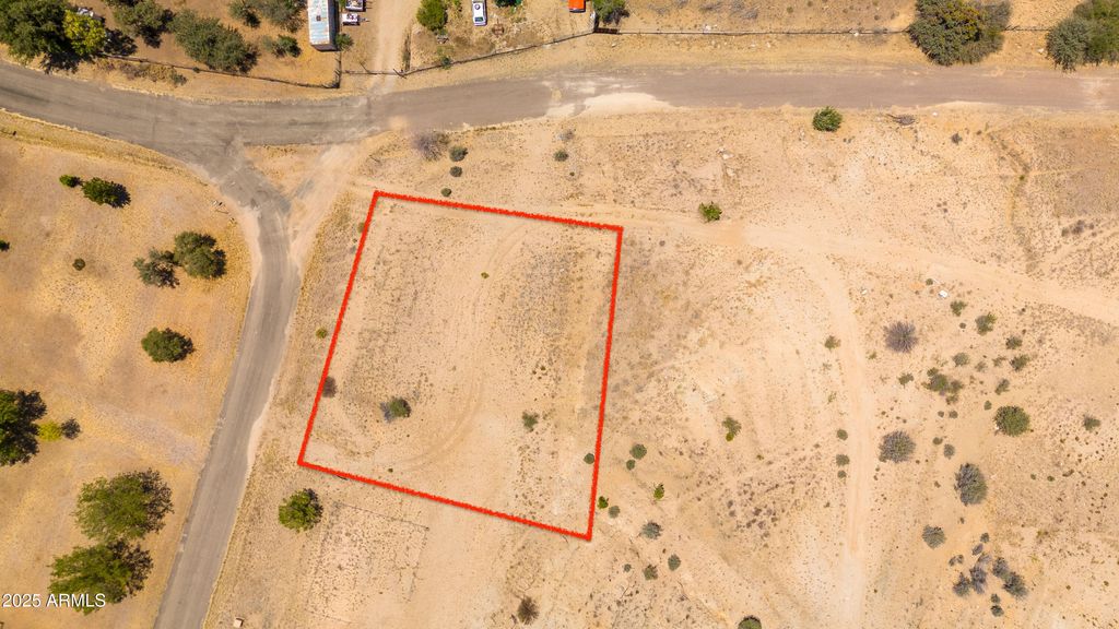 18108 W RICH HILL Road 227, Kirkland, AZ 86332 — photo 4