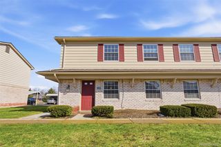 138 Princeton Drive, South Lyon, MI 48178