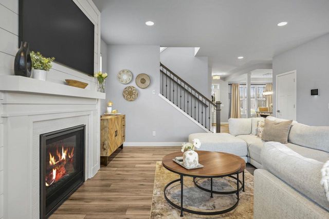 1198 Gracing Oaks Lane, Sun Prairie, WI 53590