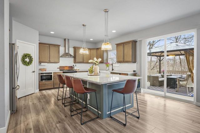 1198 Gracing Oaks Lane, Sun Prairie, WI 53590