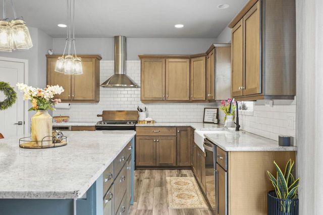 1198 Gracing Oaks Lane, Sun Prairie, WI 53590
