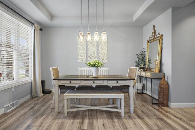 1198 Gracing Oaks Lane, Sun Prairie, WI 53590