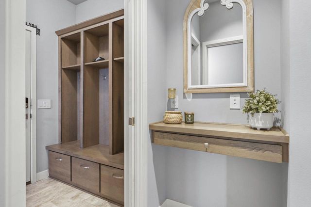 1198 Gracing Oaks Lane, Sun Prairie, WI 53590