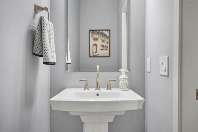 1198 Gracing Oaks Lane, Sun Prairie, WI 53590