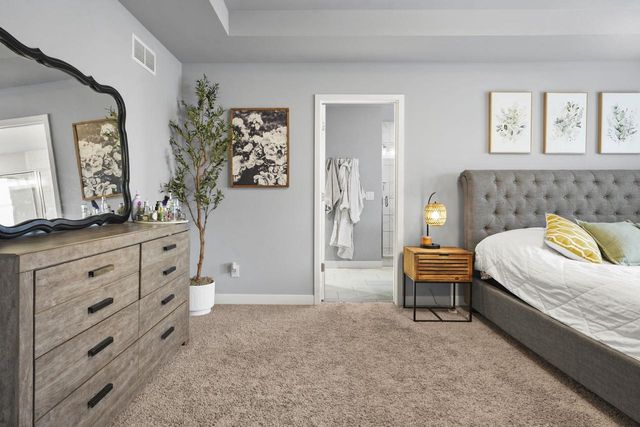 1198 Gracing Oaks Lane, Sun Prairie, WI 53590