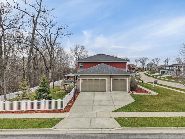 1198 Gracing Oaks Lane, Sun Prairie, WI 53590
