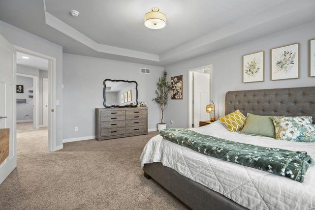 1198 Gracing Oaks Lane, Sun Prairie, WI 53590