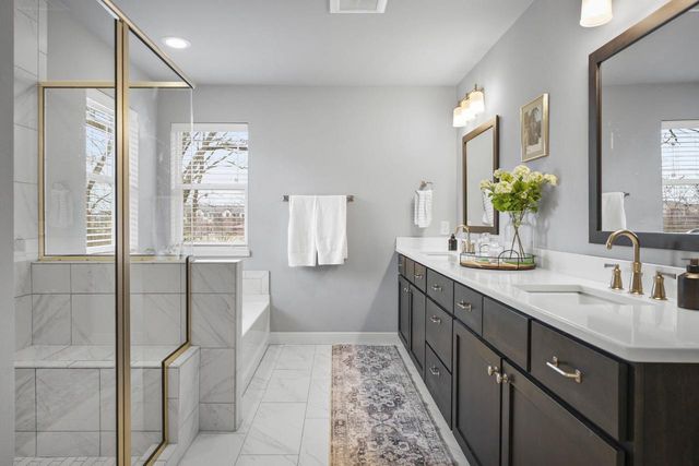 1198 Gracing Oaks Lane, Sun Prairie, WI 53590