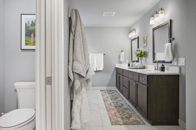 1198 Gracing Oaks Lane, Sun Prairie, WI 53590