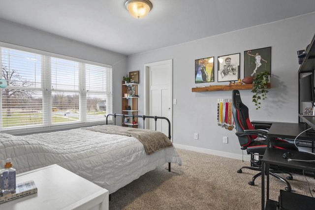 1198 Gracing Oaks Lane, Sun Prairie, WI 53590