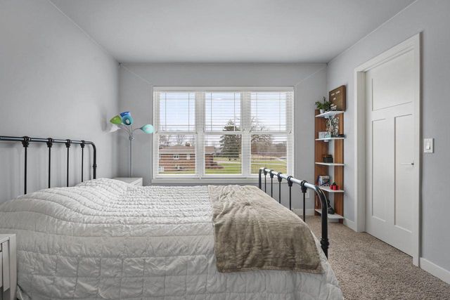1198 Gracing Oaks Lane, Sun Prairie, WI 53590