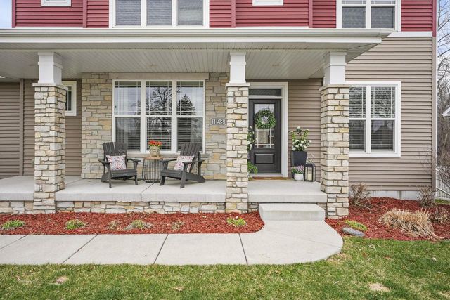 1198 Gracing Oaks Lane, Sun Prairie, WI 53590