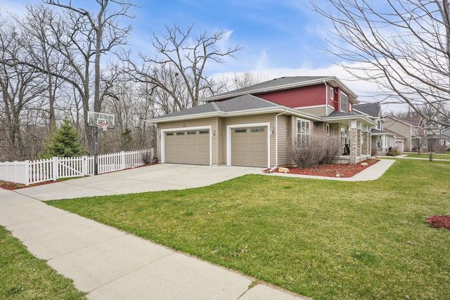 1198 Gracing Oaks Lane, Sun Prairie, WI 53590