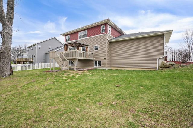 1198 Gracing Oaks Lane, Sun Prairie, WI 53590