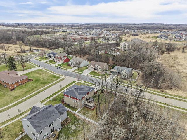 1198 Gracing Oaks Lane, Sun Prairie, WI 53590