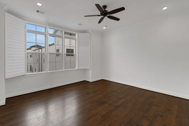 1030 W 26th Street C, Houston, TX 77008