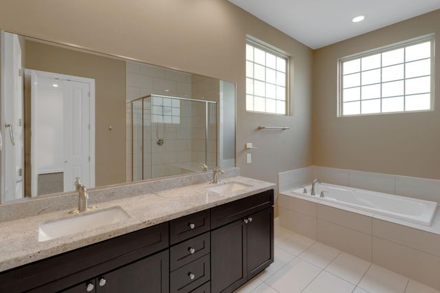 1030 W 26th Street C, Houston, TX 77008