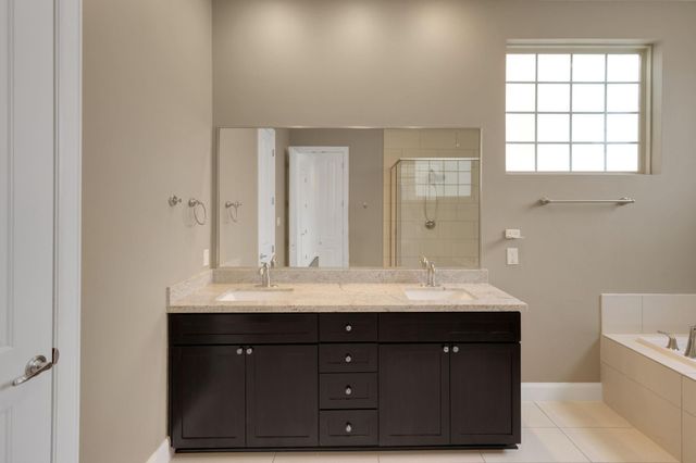 1030 W 26th Street C, Houston, TX 77008