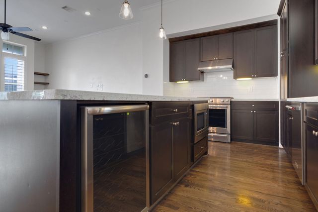 1030 W 26th Street C, Houston, TX 77008