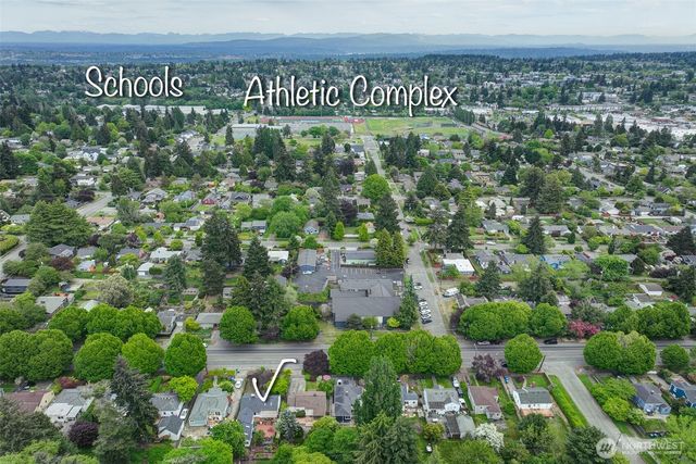 8451 35th Avenue SW, Seattle, WA 98126